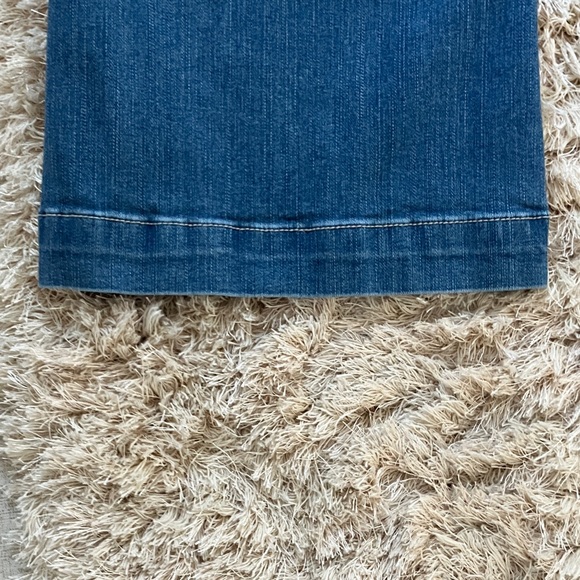 Torrid Distressed Blue Flare‎ Jeans - Picture 4 of 5